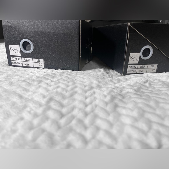 Beautiful Heart Shaped Heels 🩷 - Picture 9 of 10